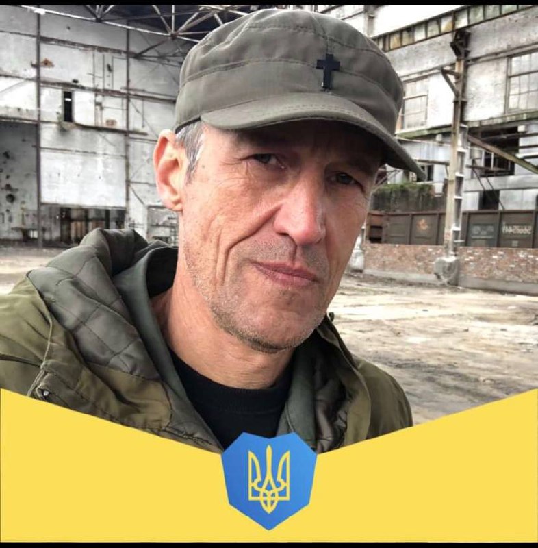 Купив! Ціна/якість - супер! Відправка вчасно. Колеги теж придбали. Всі задоволенні. 